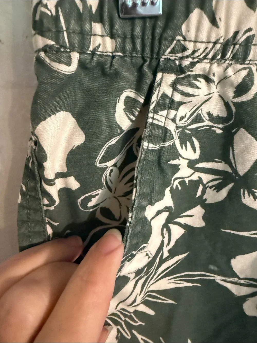 The Children's Place Olive Green and Cream Hawaiian Floral Pull-On Shorts, Sz 10